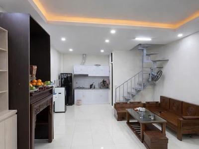 Bán nhà phúc lợi   long biên   30,8m    mặt tiền 4,2m   2 tầng chắc chắn   giá chỉ 5 tỷ   vị trí 1