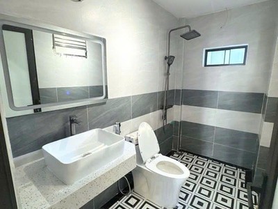 Bán nhà full nội thất nguyễn văn cừ   45m    trung tâm ngọc lâm   giá 9,x tỷ 2