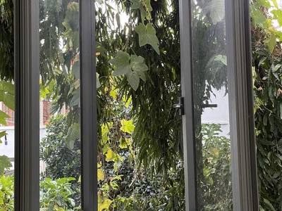 Định cư  nước ngoài cùng hội tụ gia đình bán nhanh cái nhà ngay sân bay 2