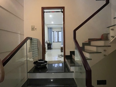 Định cư  nước ngoài cùng hội tụ gia đình bán nhanh cái nhà ngay sân bay 3