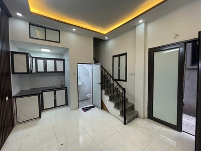 Bán nhà 3 tầng ở phố Đông Thiên, Lĩnh Nam 0