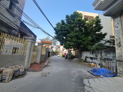 Đất Đặng Xá, Gia Lâm. 50m2. Chỉ 3 tỷ x. Lh 0989894845 Tôi có lô đất tại Đặng Xá, Gia Lâm, Hà Nội cần 2