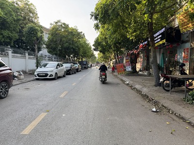 Cần bán 81,5m2 đất thổ cư đường 13m ngay chợ Phúc Lợi. Phù hợp ở kết hợp Văn Phòng/ Cty 6