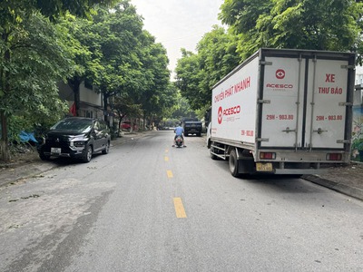 Cần bán 81,5m2 đất thổ cư đường 13m ngay chợ Phúc Lợi. Phù hợp ở kết hợp Văn Phòng/ Cty 10