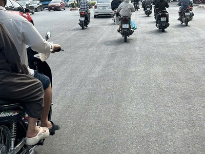 Chính chủ bán nhà trục chính đường Lạc Hồng, Thanh Xuân trước cổng trường học cấp 2 3