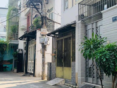 Bán nhà -c4- trần hưng đạo hẻm xe hơi xây chdv / coffee / studio dt 60m hẻm xe hơi thông 1