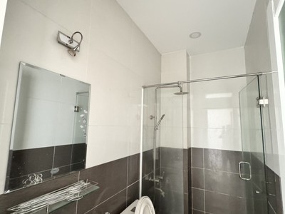 Bán nhà trong ngõ đặng văn bi, thủ đức, tp hcm, dt 80m2, 2 tầng, 3pn, giá 6,45 tỷ, sổ hồng. liên 4