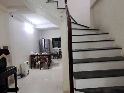 Hiếm    nhà đẹp long biên, ô tô vào nhà, ngõ nông, dân xây 50m 3,5 tầng nhỉnh 7 tỷ 0