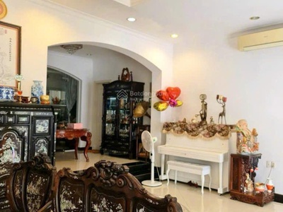 Nhà biệt thự liền kề conic 3 tầng, 155m  giá 14 tỷ nhỉnh 2