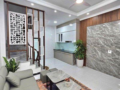 Hàng xóm vinhomes riverside 30m2, 5 tầng, ô tô cạnh nhà, ngõ thông  - nhỉnh 6 tỷ 1