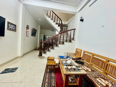 Nhà đẹp ở ngay ô tô vào tận cửa khu dân trí cao an ninh tốt . nhỉnh 7 tỷ lh 0972.078.667 3