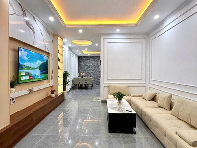  nhà trung văn hiếm có thang máy full nội thất gia đình đông người  đt 0972.078.667 2