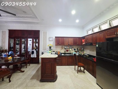 Nhà 3 tầng diện tích 152m2, ngang 9.5m, dài 16m, 12.8 tỷ, hiệp bình chánh, thủ đức 2