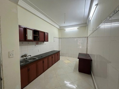 Cho thuê nhà ngõ ô tô bùi xương trạch, 30m x 3 tầng, giá 9 triệu 2