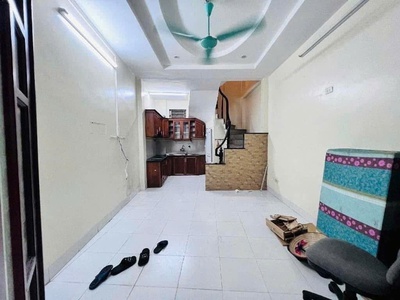 Cho thuê nhà ngõ dương khuê 30m  x 5 tầng, 3pn, 4 wc, 13 triệu làm vp, ở 6 người 1