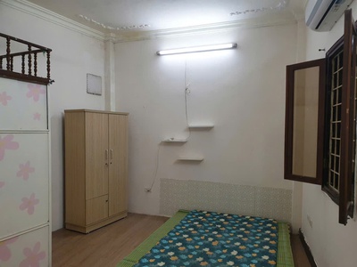 Cho thuê nhà ngõ linh quang 26m  x 3,5 tầng, giá 6,5 triệu 2pn, 2 vệ sinh. 4