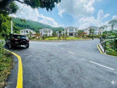 Mảnh đất view hồ siêu vip vị trí trung tâm hòa lạc gần các trường đại học và khu công nghệ cao 1