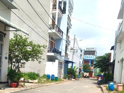 Dt 108m2 chỉ 4tỷ5 - hxh đường nguyễn xiển quận 9 0