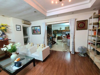 Linhhk bán nhà phố lý nam đế   110m , hown400tr/m2 ô tô vào nhà, ngõ quay đầu 0