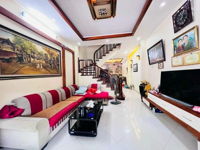 Nhà đẹp bệnh viên phương đông - dt53m2 - 5 tầng - giá 8,5 tỷ -  ở hoặc kinh doanh , ô tô thông 1