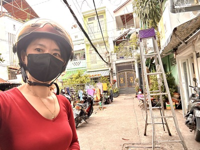 Bán nhà đ.tôn đản- ngang nở hậu tài lộc- ngay khu ăn uống- lưu thông tôn thất thuyết- nguyễn tất 0