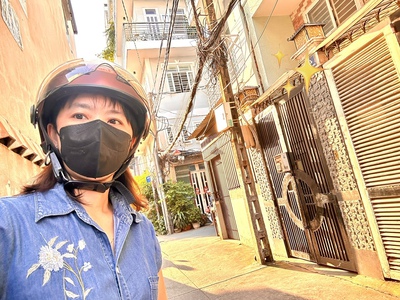 Bán nhà lô góc 3 mt- xe hơi đậu  cửa- thông r atan vĩnh- khánh hội - hoàng diệu. 0