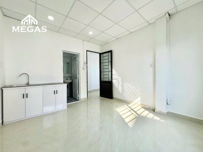 Bán nhà 4 tầng- ngang nở hậu tài lộc- đ.xóm chiếu- xe hơi đậu cửa- lưu thông tôn thất thuyết- 1