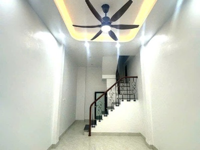 Chính chủ cần bán nhỉnh 9 tỷ 27m 5 tầng 3 ngủ nhà vị trí mặt ngõ ô tô, vừa kd vừa ở vài bước ra phố 0