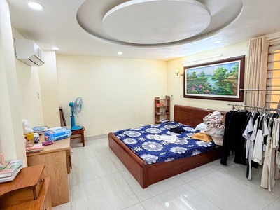 Kẹt lắm rồi     lý thường kiệt - p.9 - tân bình 82m2 / 5tầng 3