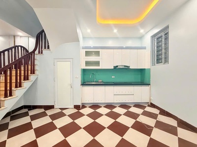 Chính chủ cho thuê nhà nguyên căn   phù hợp ở gia đình hoặc văn phòng làm việc 3