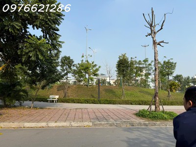 Hiếm -bán đất việt hưng   60m    giá 8,x tỷ 2