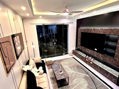 Bán nhà nguyễn văn linh 30m 5 tầng mt4m ô tô qua hơn 7 tỷ 0