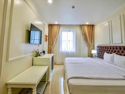 Bán khách sạn mặt phố hàng bè, 79m2, 5 tầng, mặt tiền 5.4m, 77.6 tỷ, kinh doanh đỉnh 1