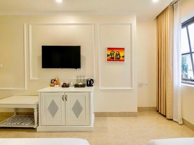 Bán khách sạn mặt phố hàng bè, 79m2, 5 tầng, mặt tiền 5.4m, 77.6 tỷ, kinh doanh đỉnh 2