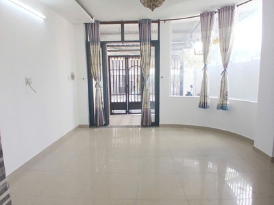 Siêu phẩm đ số 2 gần chợ bình thành hẻm 6m khu phân lô 40m2 -4 tầng 4 tỷ 2