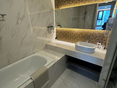 Cho thuê căn hộ Madison 15 Thi Sách Q.1 - 80m2 2pn 2wc giá 50tr/tháng 3