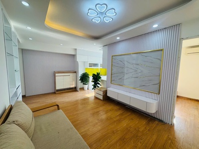 Bán giá rẻ - Căn 60m đầy đủ nội thất. Tầng trung thoáng toà SDU 143 Trần Phú 1