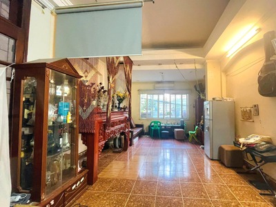 Bán nhà mặt phố Xã Đàn 2, Đống Đa, tiện kinh doanh 4 tầng 52m2 giá 30 tỷ 2