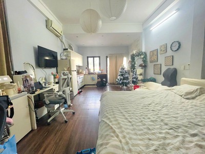 Bán nhà mặt phố Xã Đàn 2, Đống Đa, tiện kinh doanh 4 tầng 52m2 giá 30 tỷ 3