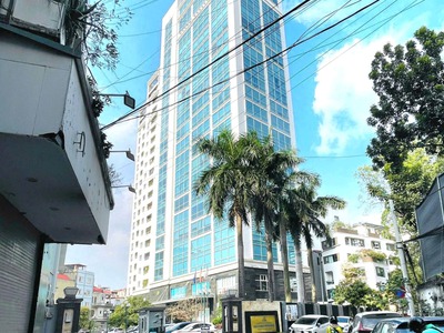 Bán nhà mặt phố Xã Đàn 2, Đống Đa, tiện kinh doanh 4 tầng 52m2 giá 30 tỷ 4