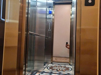 Hiếm nhà đẹp 5 tầng mặt phố Nguyễn Viết Xuân, 40m2, mặt tiền rộng 4m, thang máy, vị trí đẹp, kinh do 0