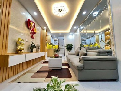 Nhà gần phố Trung Phụng 30m2 x 5T ngõ thông rộng gần phố nhà mới đẹp full nội thất, hơn 8 tỷ 4