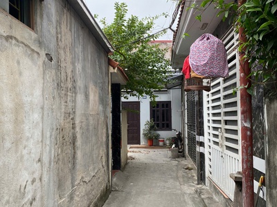 Bán đất tặng nhà cấp 4, ngõ rộng rãi khu vực Bùi Thị Từ Nhiên 0