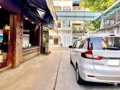 Nhà bán trung tâm kinh doanh - nguyễn tri phương   3/2 - quận 10   hẻm phân lô, 3 tầng 1