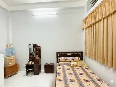 Nhà bán trung tâm kinh doanh - nguyễn tri phương   3/2 - quận 10   hẻm phân lô, 3 tầng 2