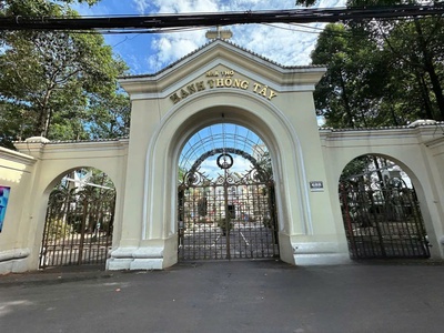 Bán nhà 7 tầng đẹp hẻm 656 quang trung ngang 6m có hầm t.máy ở ngay gần chợ 24 tỷ. 1