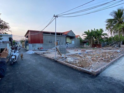 Còn 2 lô liền kề đại trà   đông phương   ngõ nhựa 3,5m   giá tầm tiền hiếm  zalo 0567 222 555 4