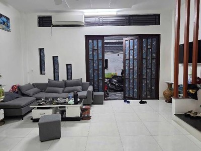 Bán nhà đẹp ngọc thụy- dân xây- ô tô- đỗ cửa-- nở hậu 55m nhỉnh 5 tỷ tl 0