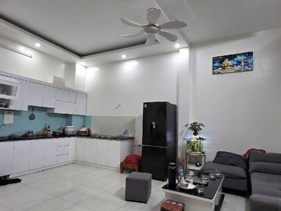 Bán nhà đẹp ngọc thụy- dân xây- ô tô- đỗ cửa-- nở hậu 55m nhỉnh 5 tỷ tl 0