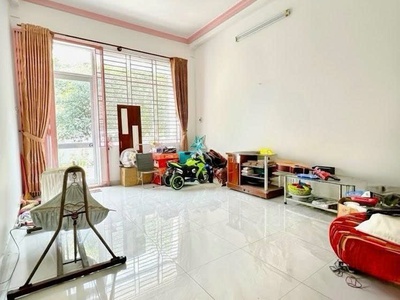 Nhà bán vip bàu cát kế đồng đen, mặt tiền đường 12m có lề, 4 tầng, dt 72m 2